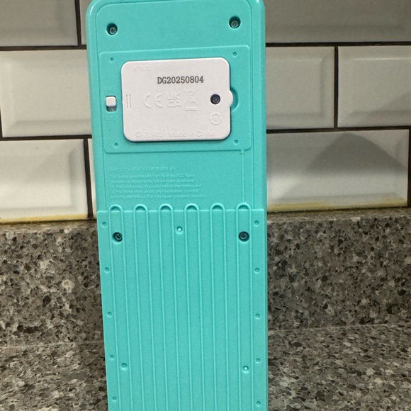 Mini Brands Mini Fridge Playset - Blue - Picture 4 of 5